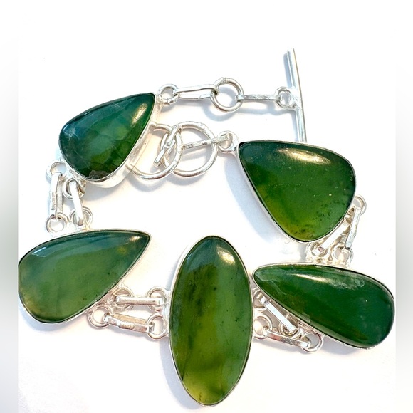 Jewelry - Gorgeous, 5 stone, 925  marked, Nephrite Jade bracelet size 7 1/2, 8 1/2